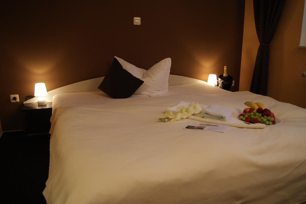 Landhotel Berggaststaette Bickenriede Anrode Bilik gambar